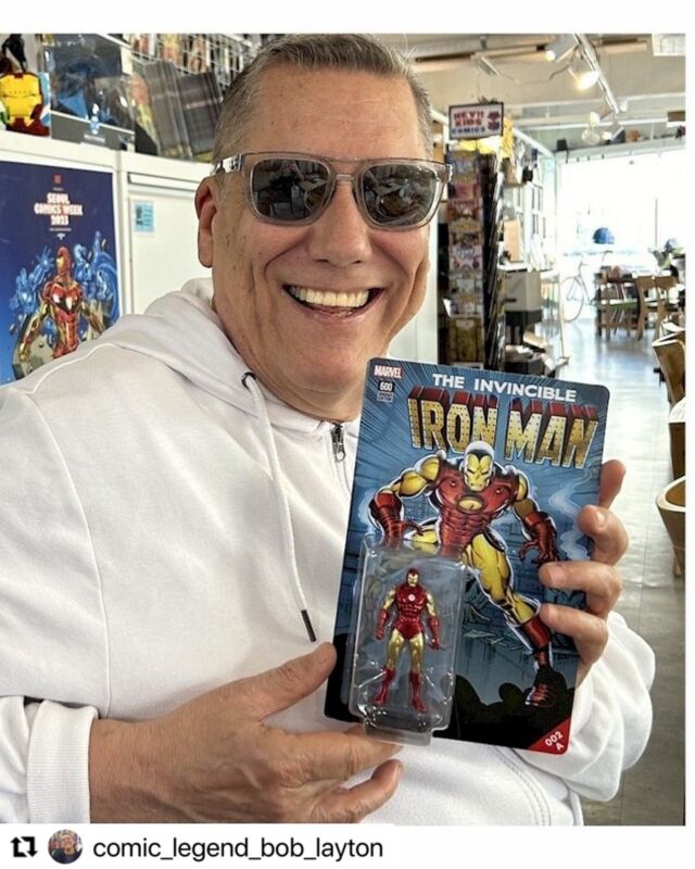 【ポケットカバー】【ポケットカバー】 『マーベル・コミック』 #002A アイアンマン（マーク4）＜カバーA／レギュラー＞

「Iron Man Vol.1 #600 (2018)」のカバーアートを手掛けたアーティストの一人、Bob Laytonさんと！

Pocket Cover - Marvel Comics #002A: Iron Man - Cover A <Regular>
 
With Bob Layton, one of the cover artists associated with the cover art of “Iron Man Vol.1 #600 (2018)”!

#トイサピエンス #ポケットカバー #マーベル #Toysapiens #PocketCover #Marvel #PocketCoverTop

#Repost @comic_legend_bob_layton with @use.repost
・・・
Under the “Toy Sapiens” label, Hot Toys Japan is launching a new line of licensed collectibles called "Pocket Cover". Their first Marvel series actually features cover art by JRJR and me. They were kind enough to send me a final production sample. Thanks to Mr. Mailan Matsumoto and all the folks at HTJ! #toysapien @hottoys_japan @Marvel @ironman.official http://www.pocketcover.com